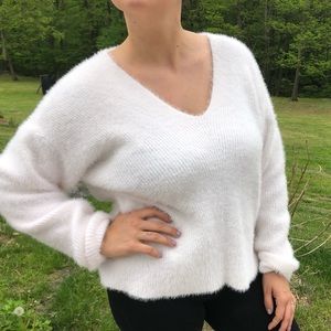 Fluffy sweater🌬
